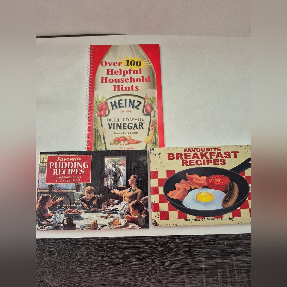 A Mix Of Collectable Cookbooks And Household Hints. 100 Helpful Hints